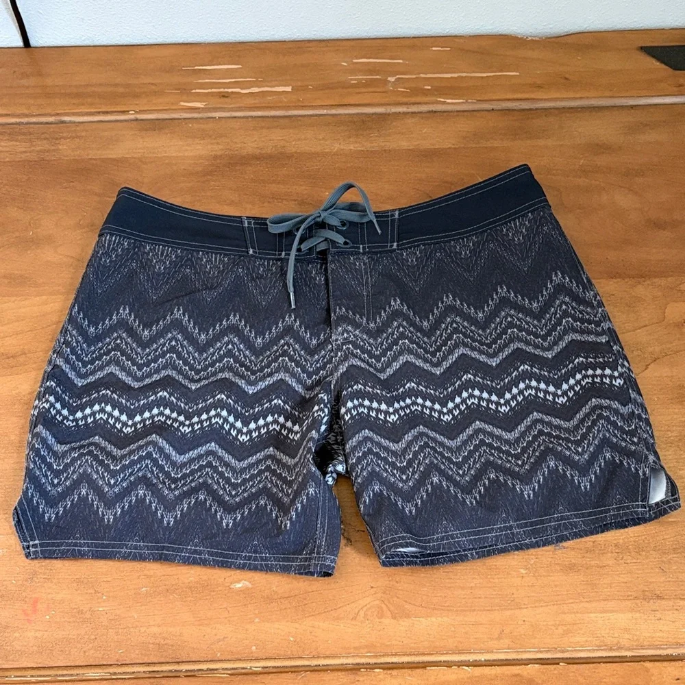 Prana Charcoal Grey Women’s Swim Shorts Size Medium